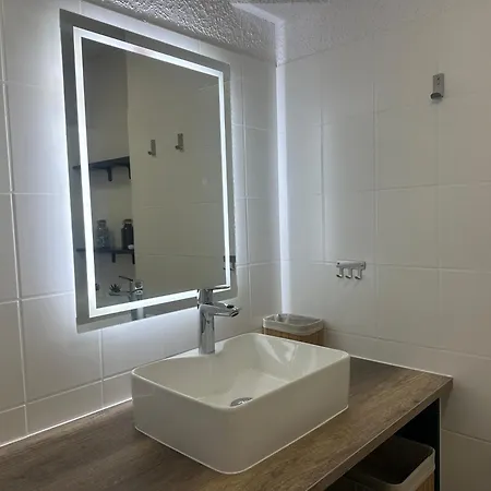 Apartment Lumineux Equipe